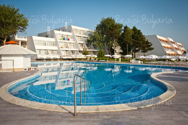  AluaSun Helios Beach