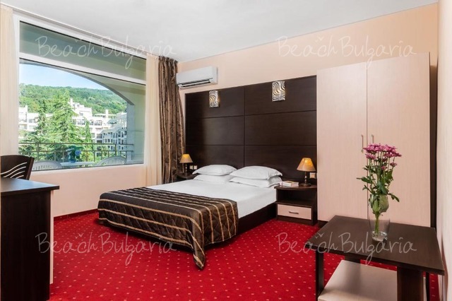 Elpida Beach 22