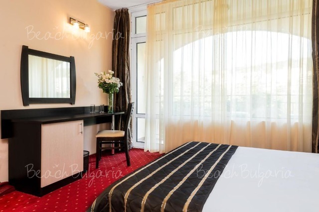 Elpida Beach 24