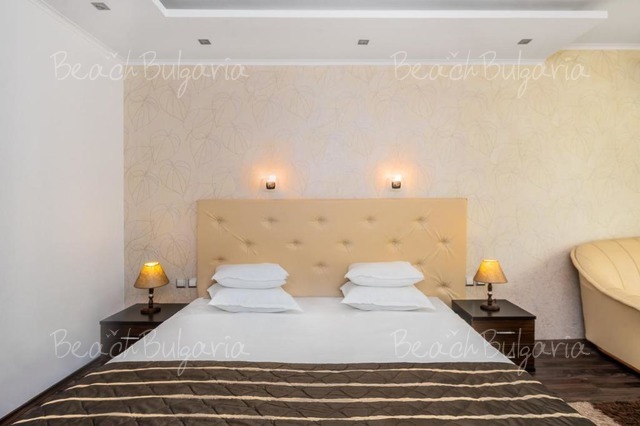 Elpida Beach 25