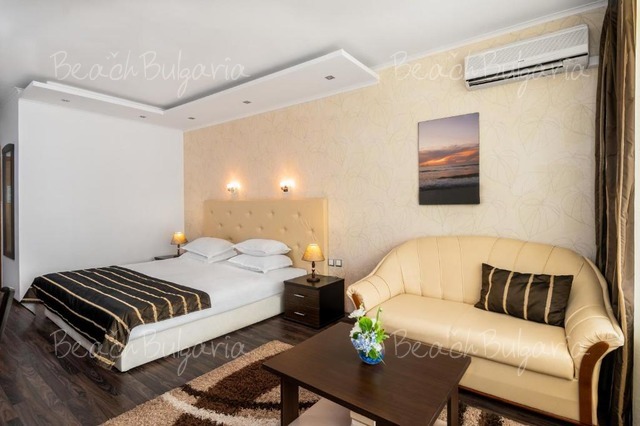 Elpida Beach 27