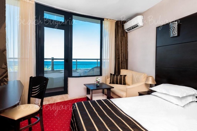 Elpida Beach 28