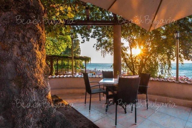 Elpida Beach 8