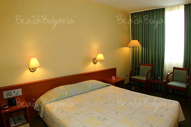 Хотел България3