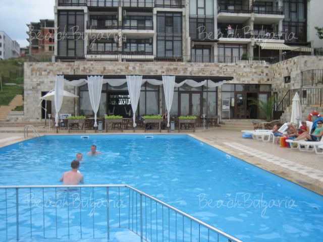 АпартХотел Долче Вита на брега на Черно море в курорта Свети Влас ...